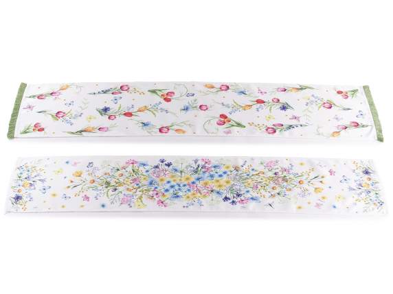 Camino de mesa primaveral